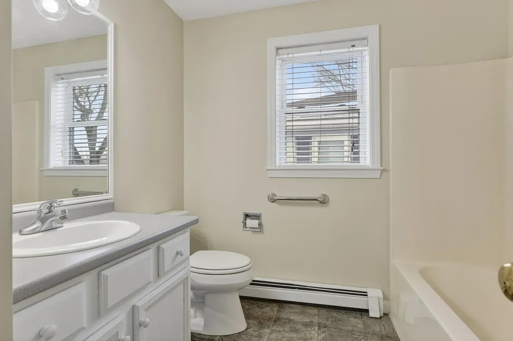 136 Dawson Street South Portland ME 04106