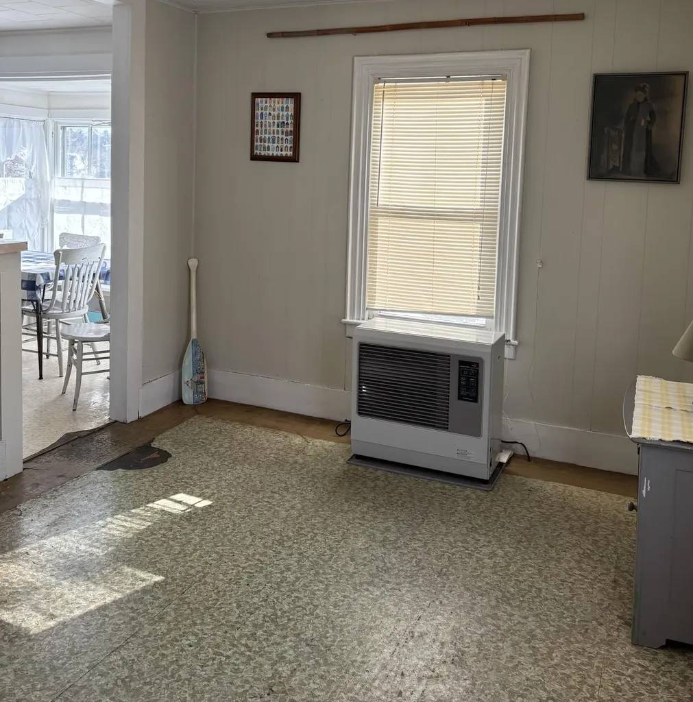 11 Cottage Street Vinalhaven ME 04863