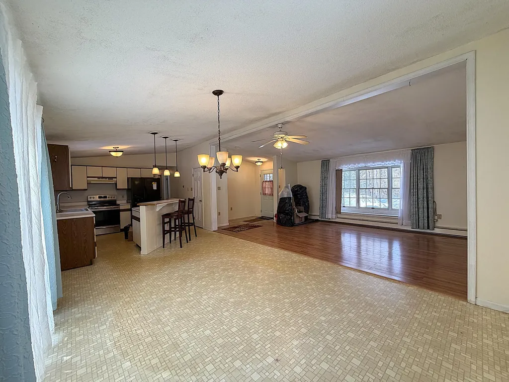 1523 North Road North Yarmouth ME 04097