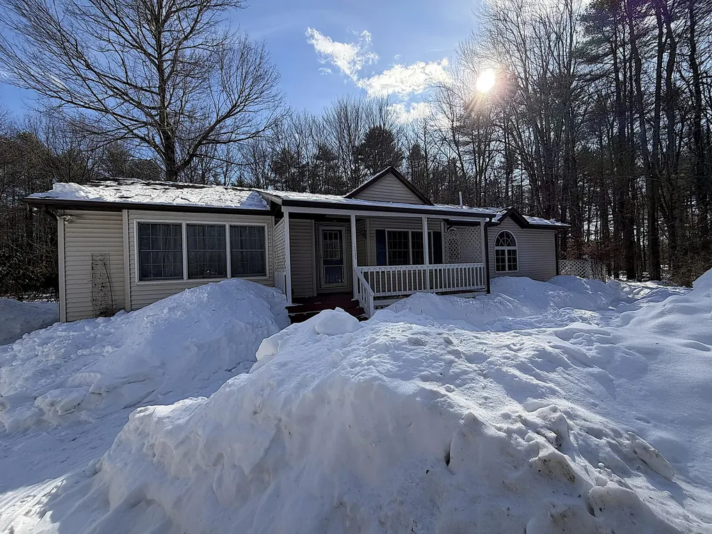 1523 North Road North Yarmouth ME 04097