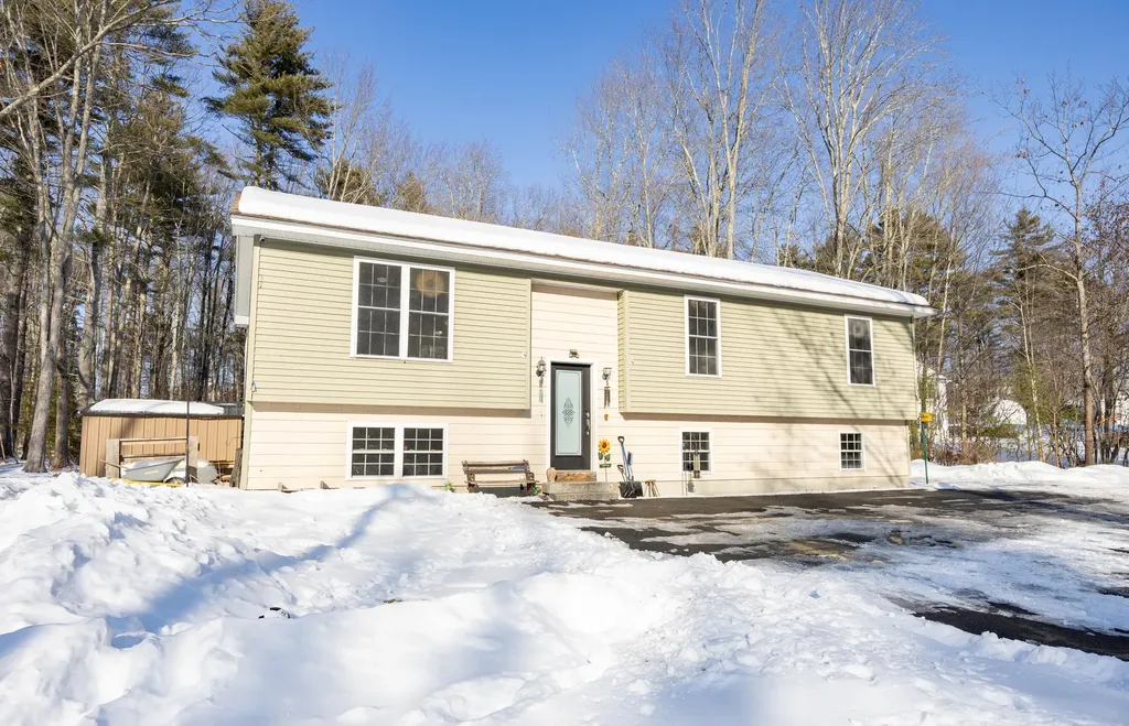 6 Lilac Lane Berwick ME 03901