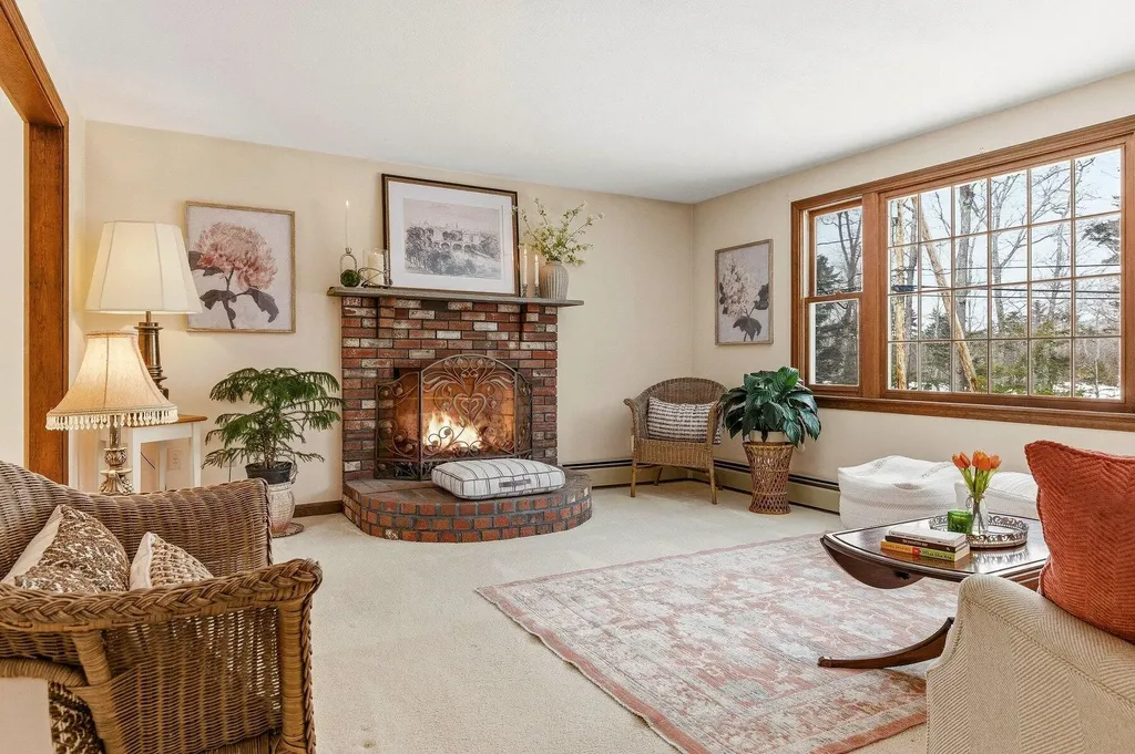 31 Clay Hill Road York ME 03902