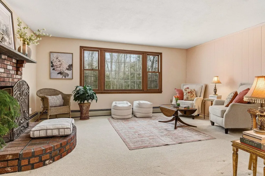 31 Clay Hill Road York ME 03902