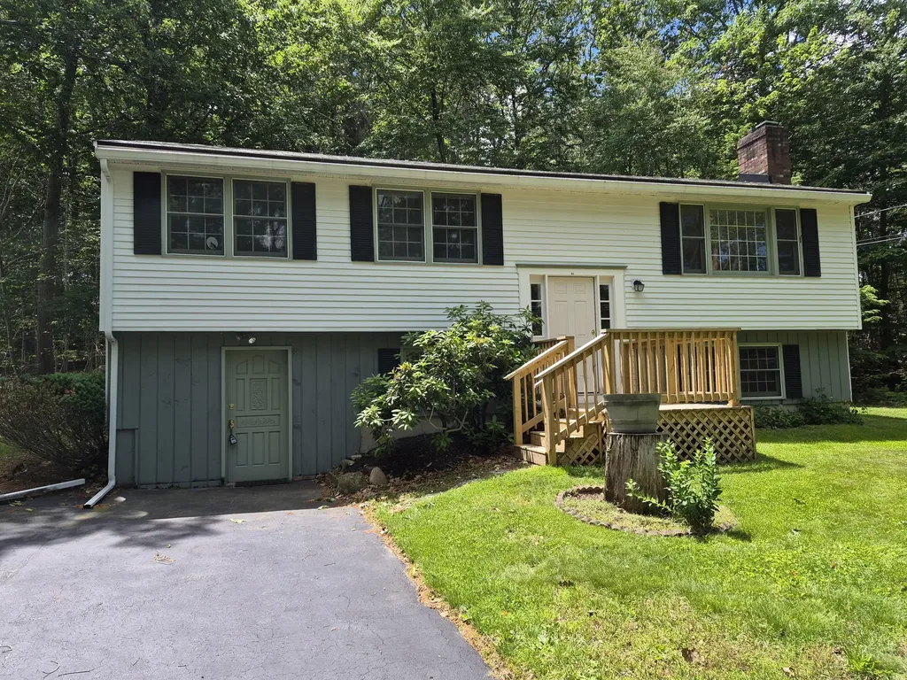 31 Clay Hill Road York ME 03902