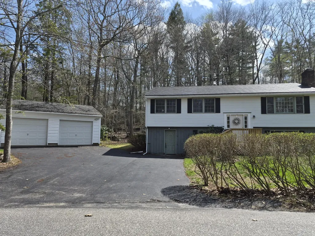 31 Clay Hill Road York ME 03902