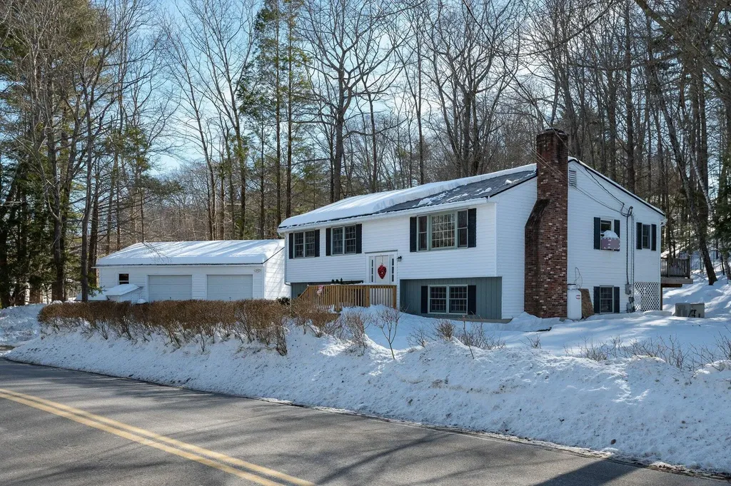 31 Clay Hill Road York ME 03902