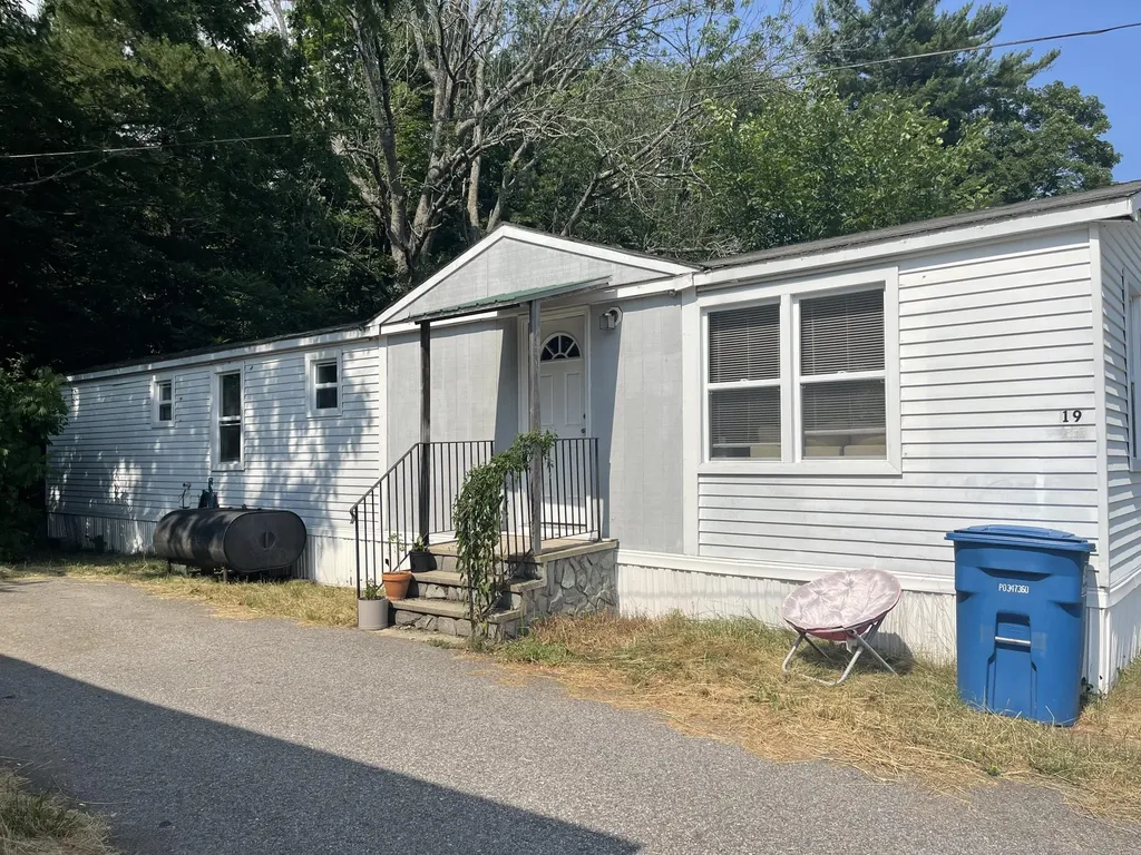 19 Aspen Circle Kittery ME 03904