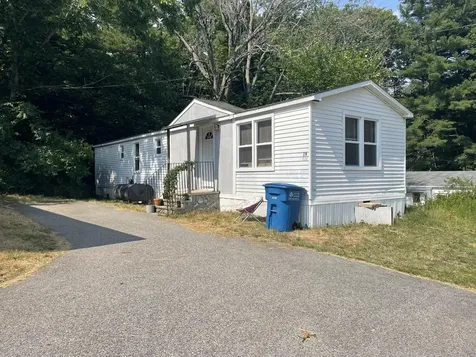 19 Aspen Circle Kittery ME 03904