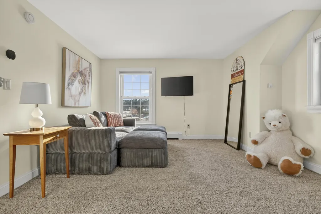 10 Stockholm Drive Cumberland ME 04021
