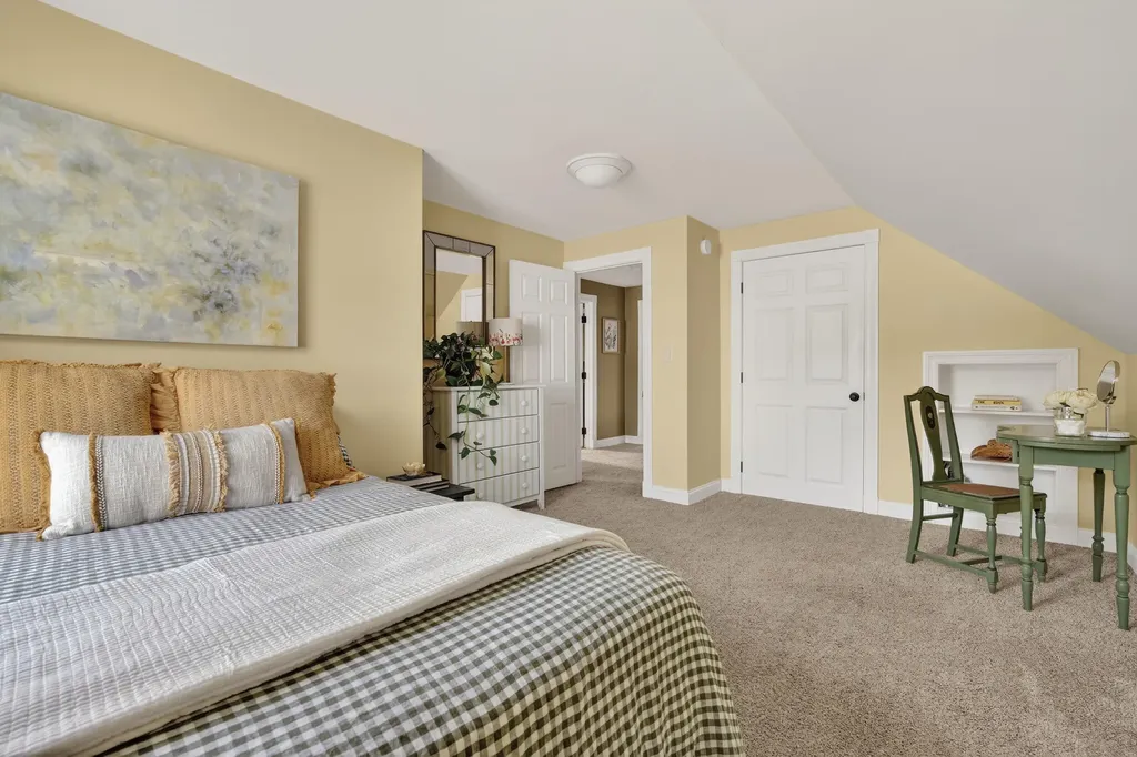 10 Stockholm Drive Cumberland ME 04021
