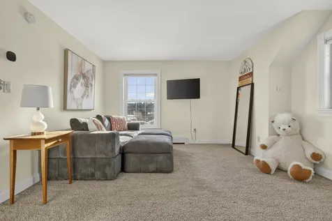 10 Stockholm Drive Cumberland ME 04021
