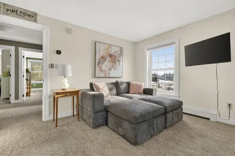 10 Stockholm Drive Cumberland ME 04021