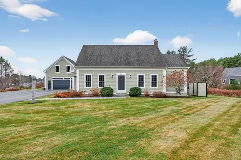 10 Stockholm Drive Cumberland ME 04021