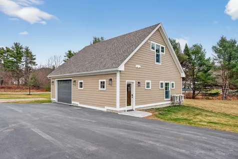 10 Stockholm Drive Cumberland ME 04021