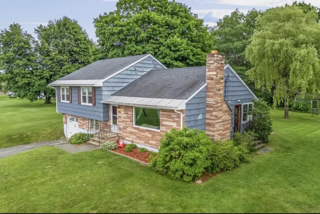 109 Water Street Guilford ME 04443