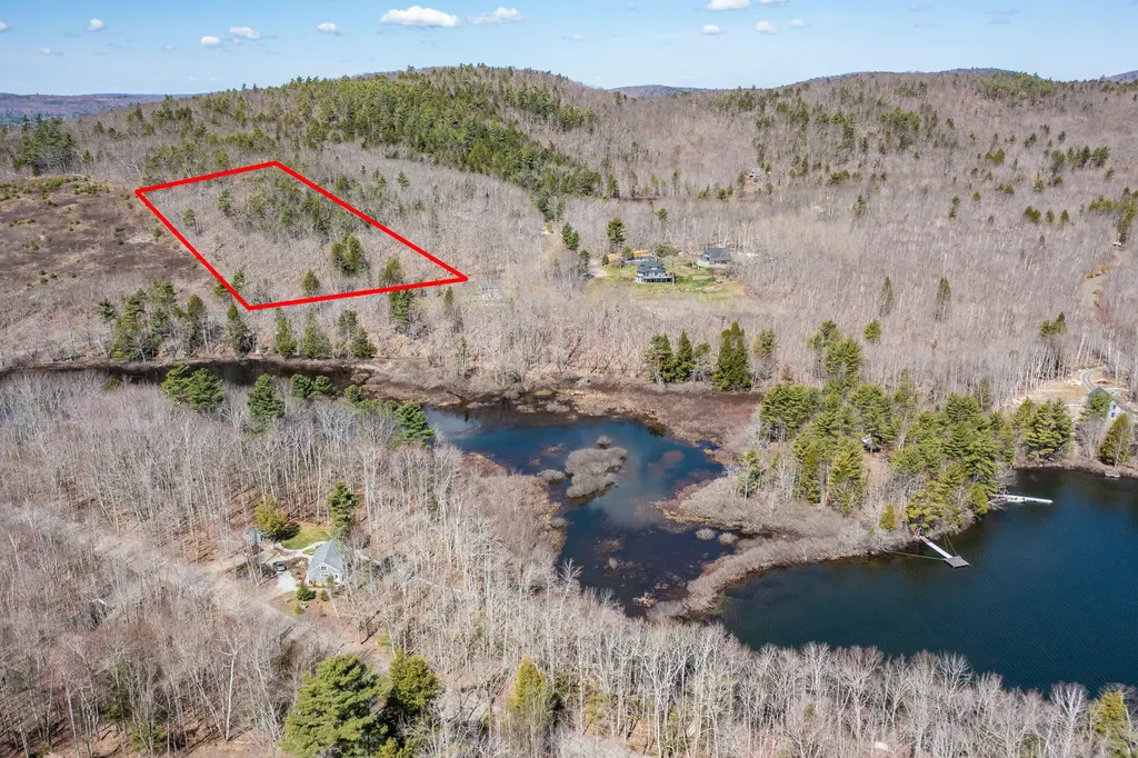 15-14 Crabtree Road Hope ME 04847