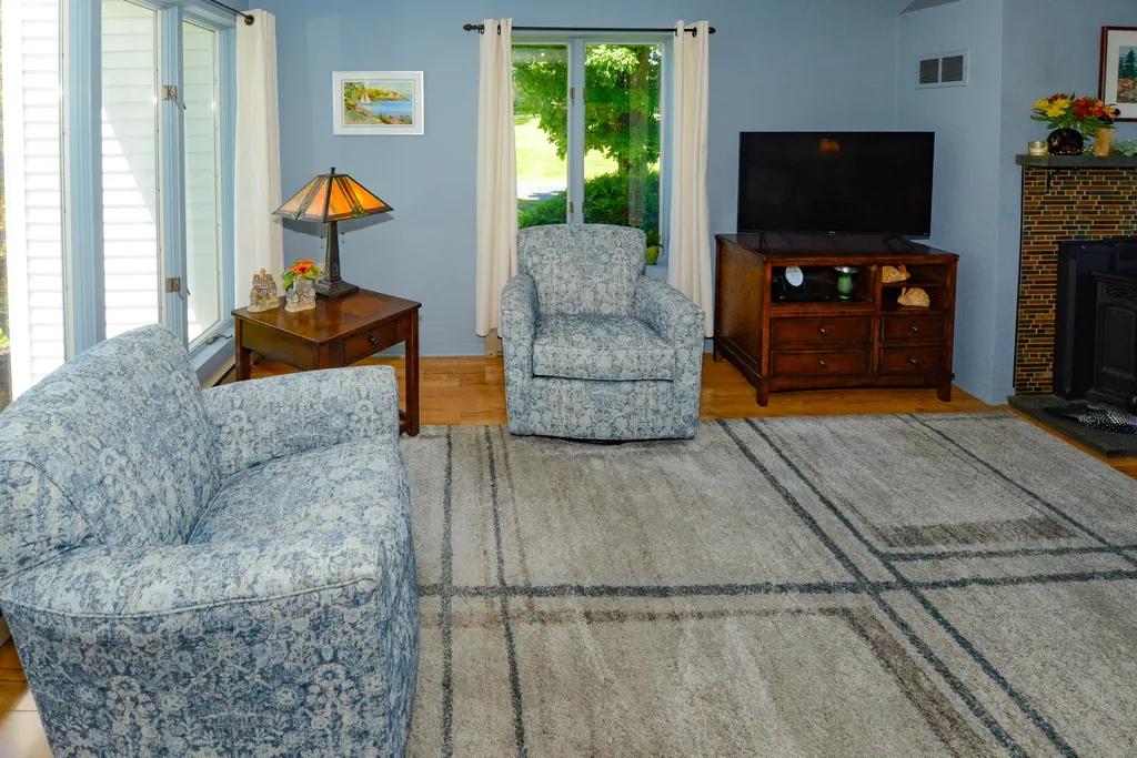 23 Clifford Road Naples ME 04055