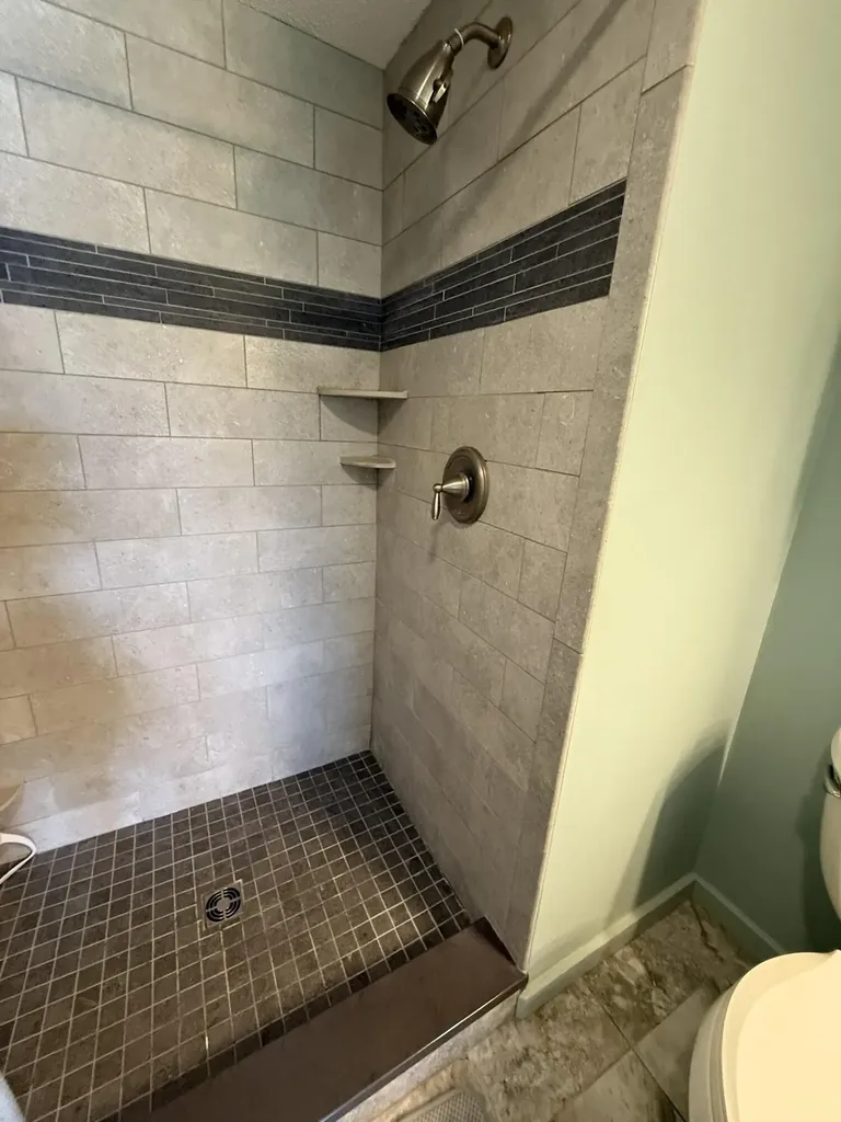 23 Clifford Road Naples ME 04055