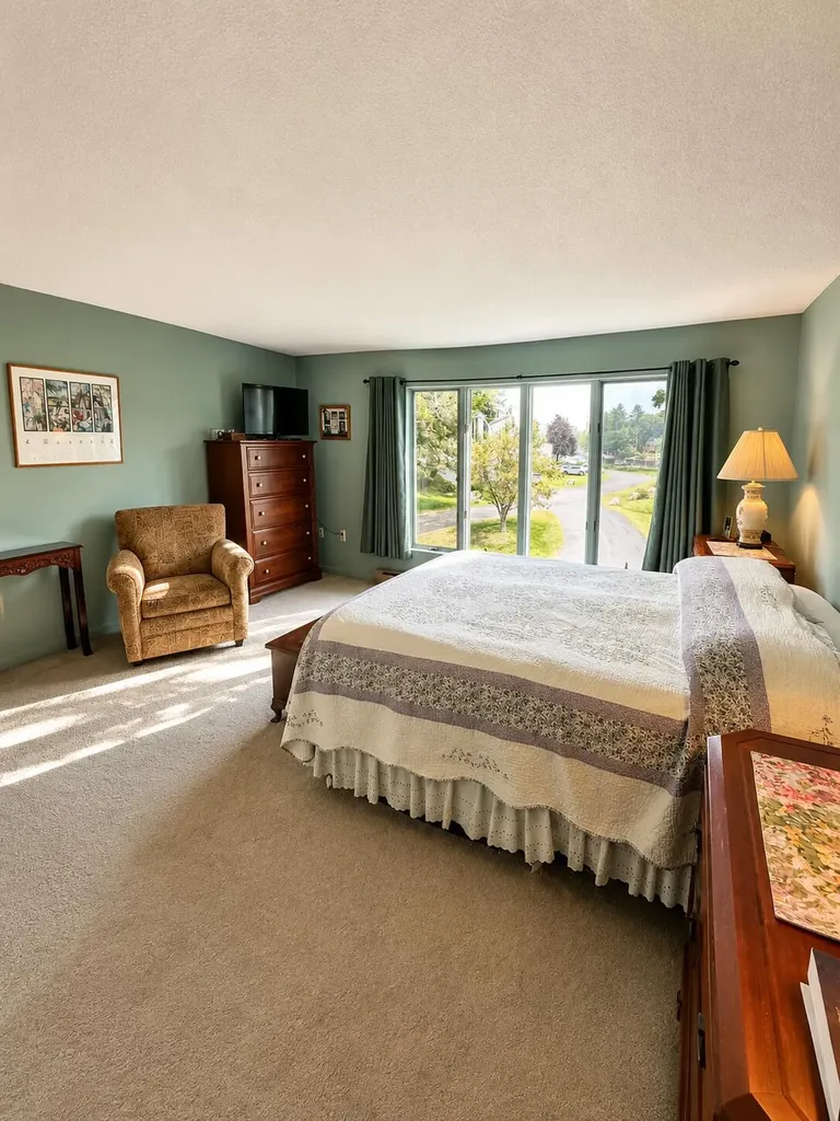 23 Clifford Road Naples ME 04055