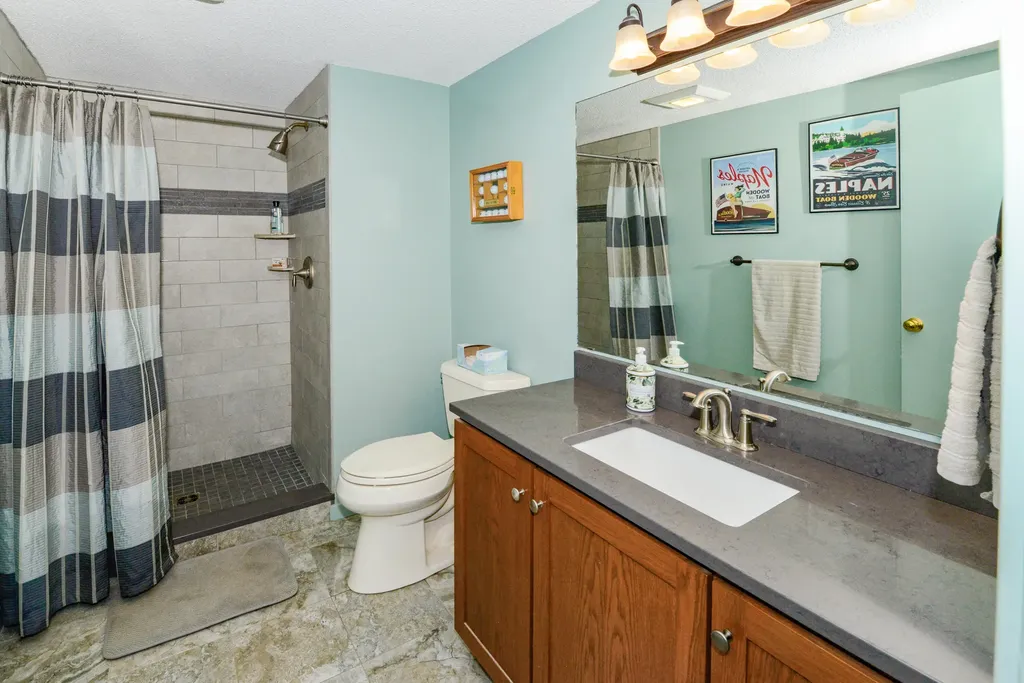 23 Clifford Road Naples ME 04055