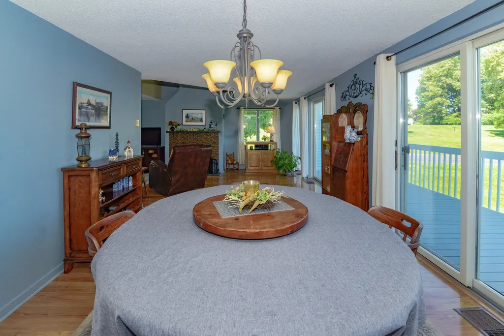 23 Clifford Road Naples ME 04055