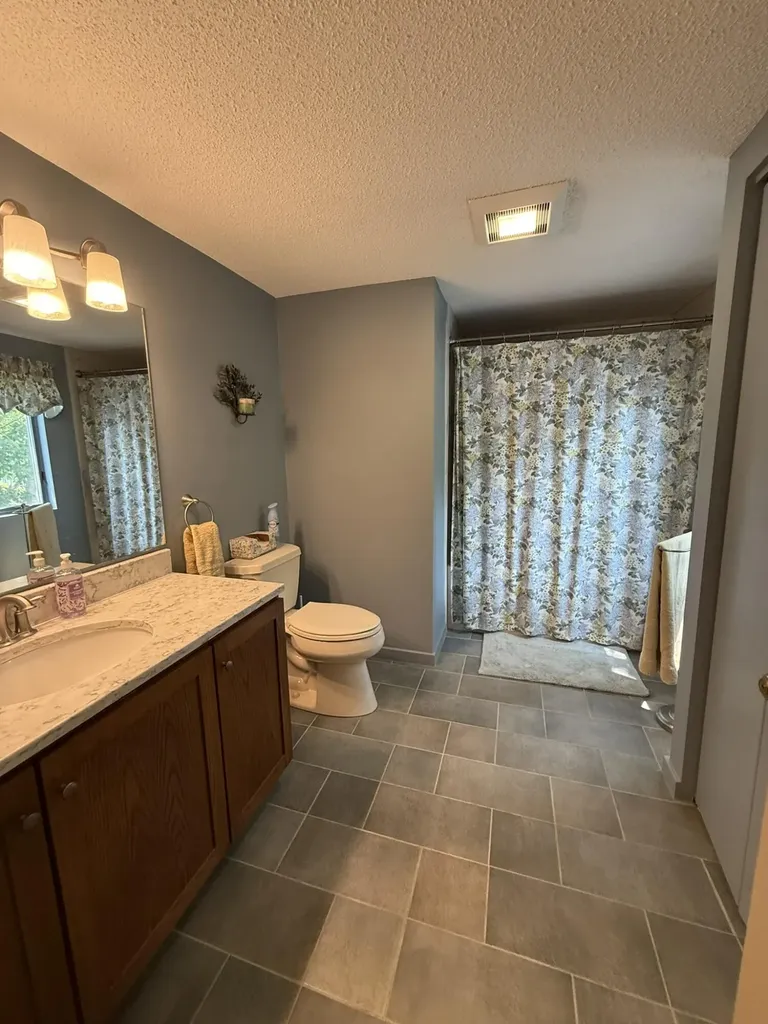 23 Clifford Road Naples ME 04055