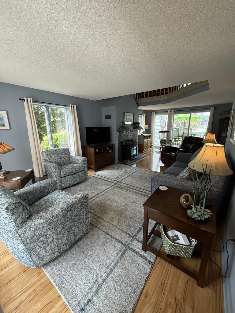 23 Clifford Road Naples ME 04055