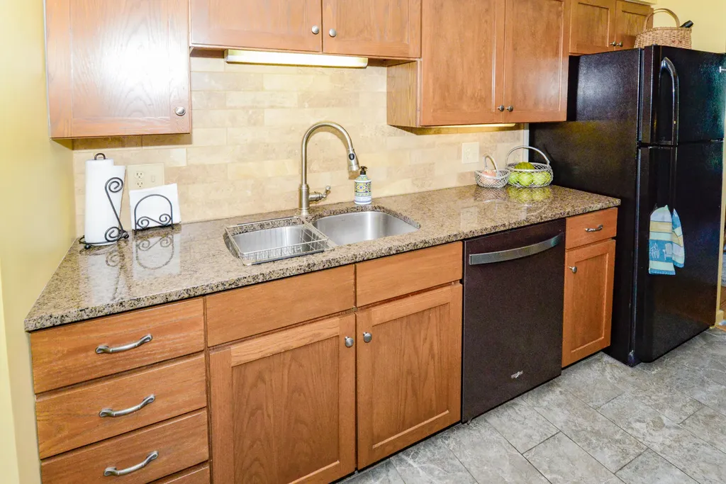 23 Clifford Road Naples ME 04055