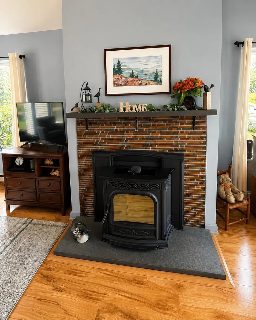 23 Clifford Road Naples ME 04055