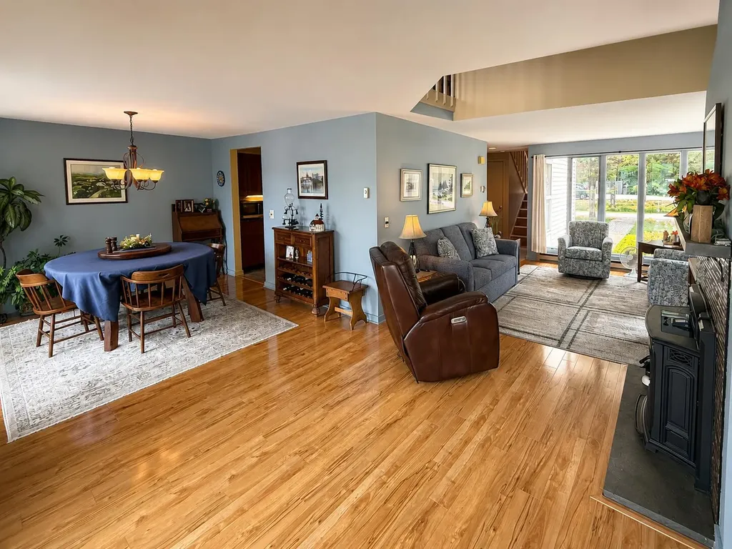 23 Clifford Road Naples ME 04055