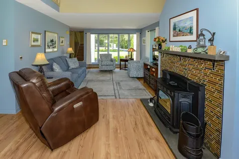 23 Clifford Road Naples ME 04055