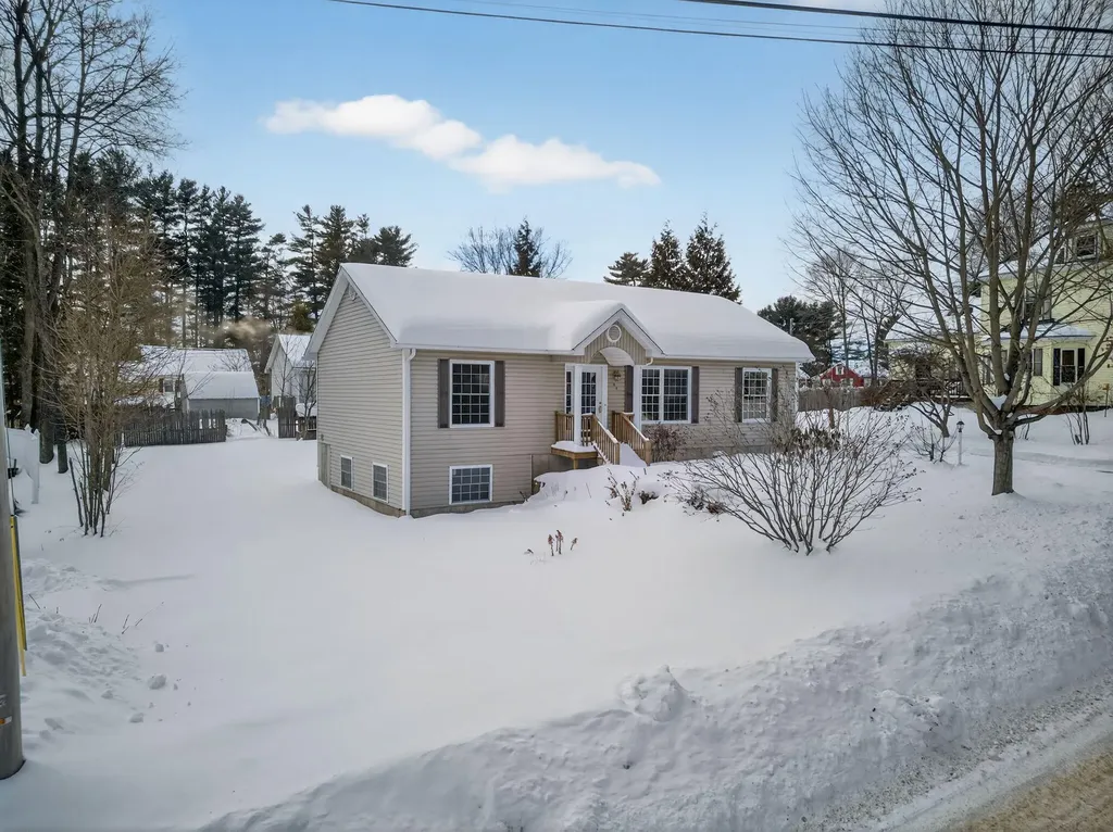 44 W Bates Street Auburn ME 04210