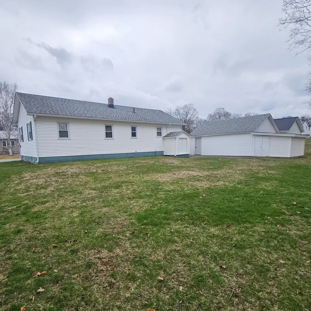 9 Grove Street East Millinocket ME 04430