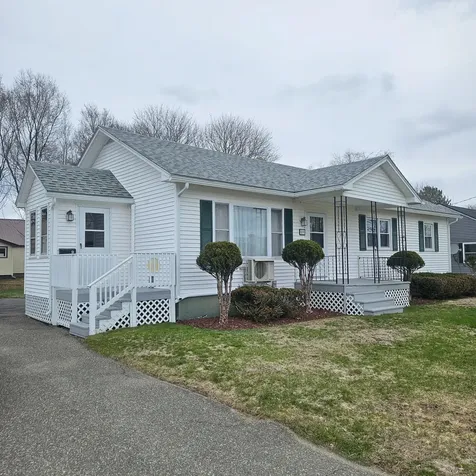 9 Grove Street East Millinocket ME 04430