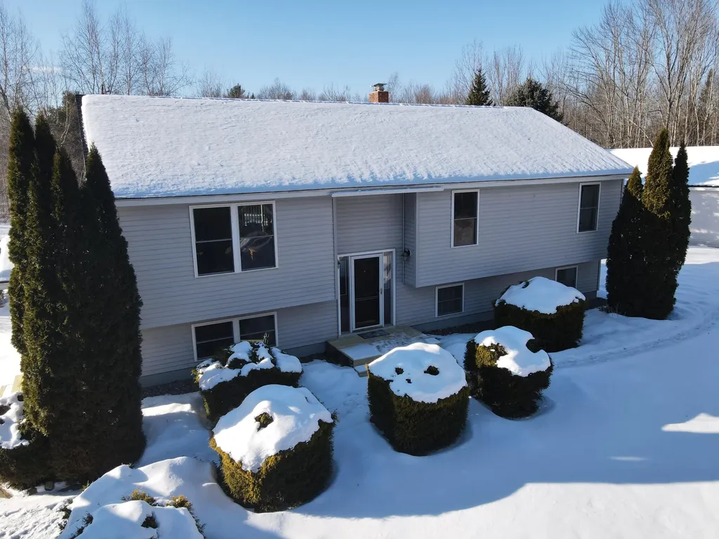 50 Emerald Drive Hampden ME 04444