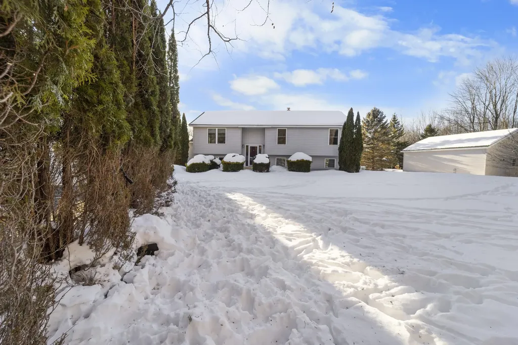 50 Emerald Drive Hampden ME 04444