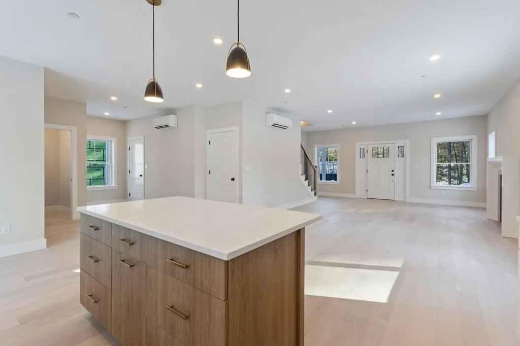 11 Peabody Lane Saco ME 04072