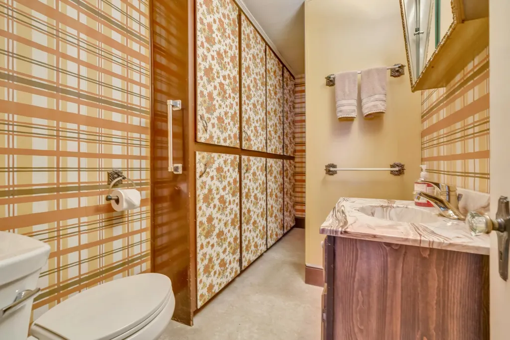 192 Ossipee Trail Limington ME 04049
