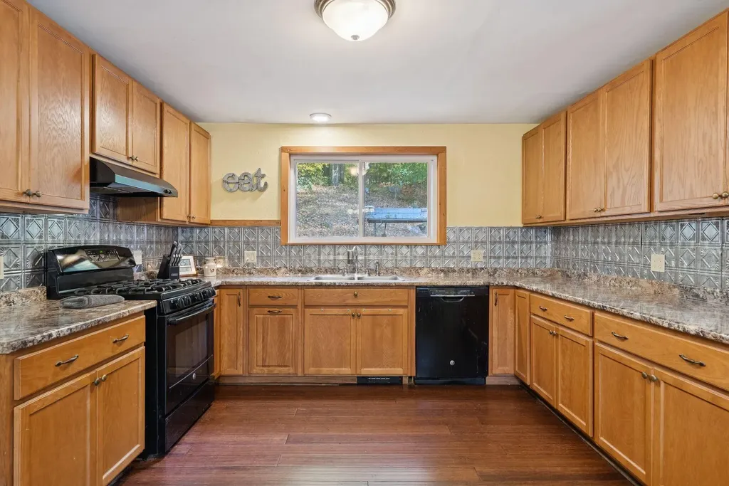 2539 Auburn Road Turner ME 04282