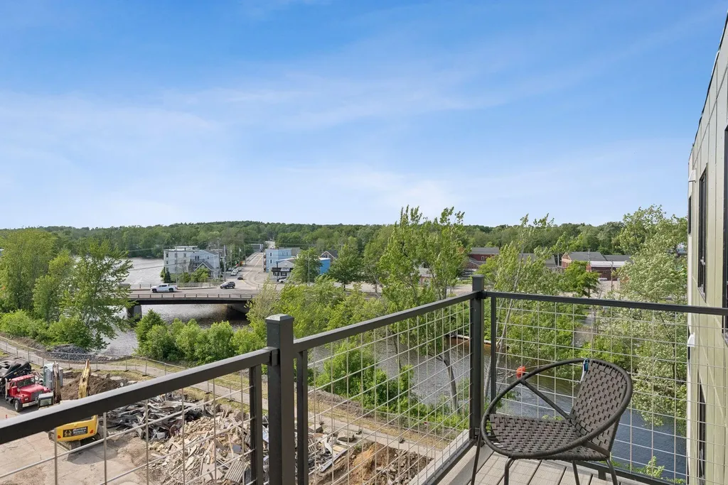 20 Upper Falls Road Biddeford ME 04005