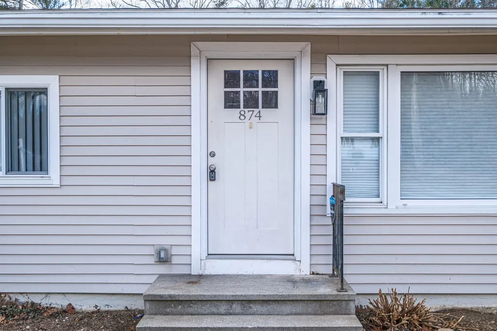 874 Sanford Road Wells ME 04090