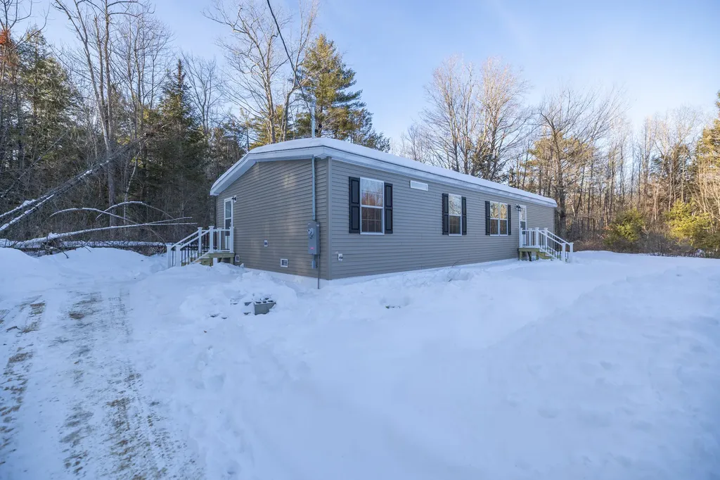 45 Kyle Lane Auburn ME 04210