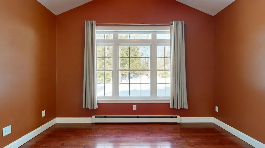 17 Bowdoin Drive Lewiston ME 04240