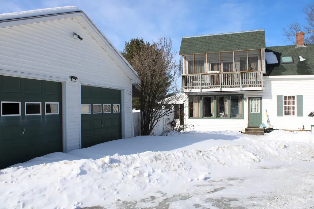 161 Back Road Skowhegan ME 04976