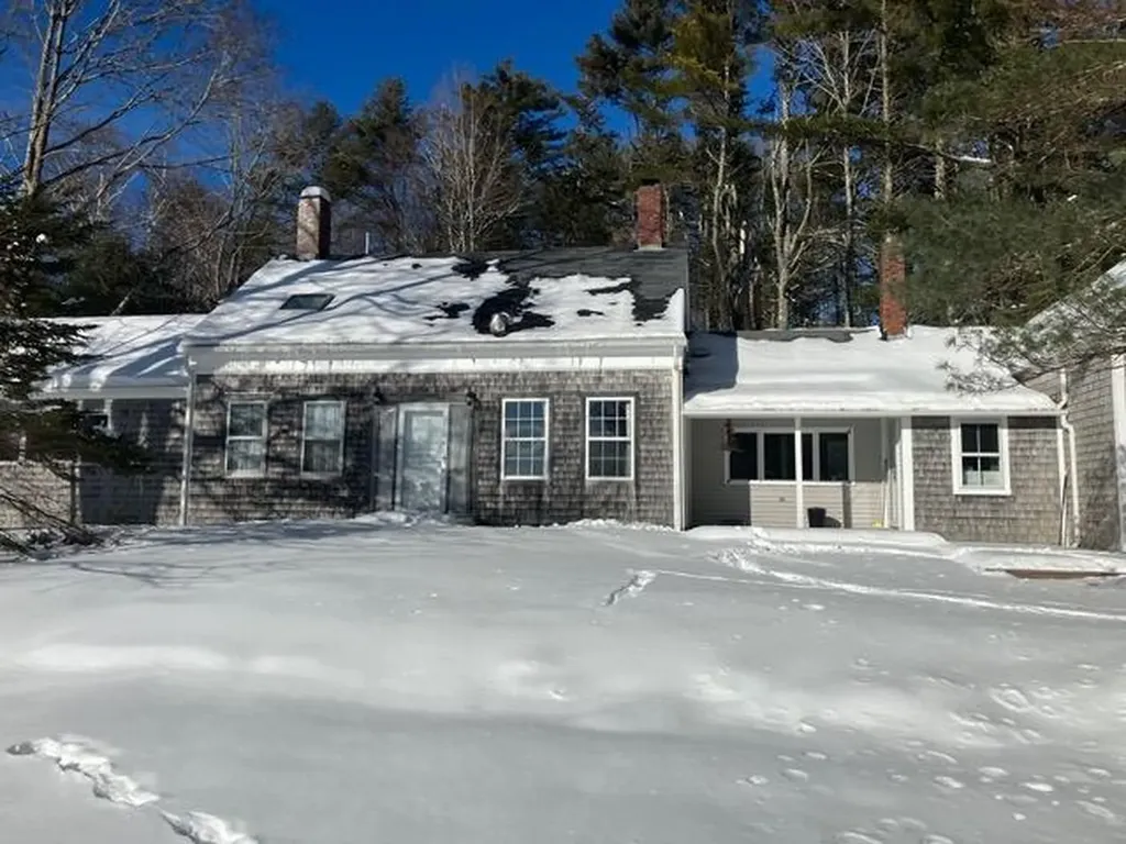 24 Berry Cove Road Lamoine ME 04605