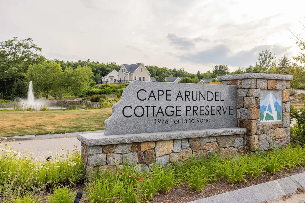 17 Adams Lane Arundel ME 04046