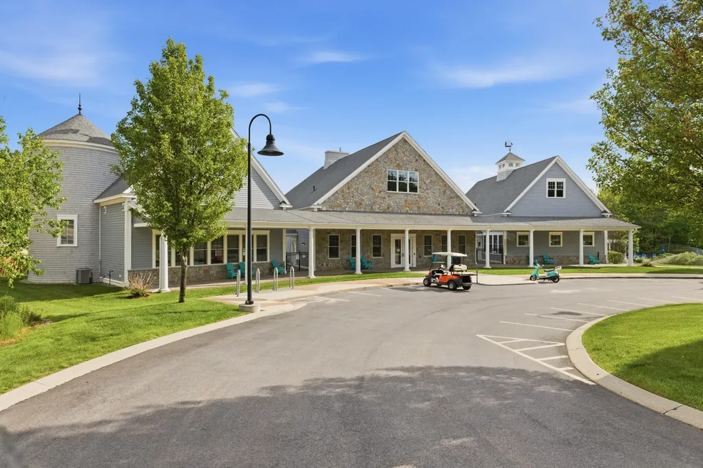 17 Adams Lane Arundel ME 04046