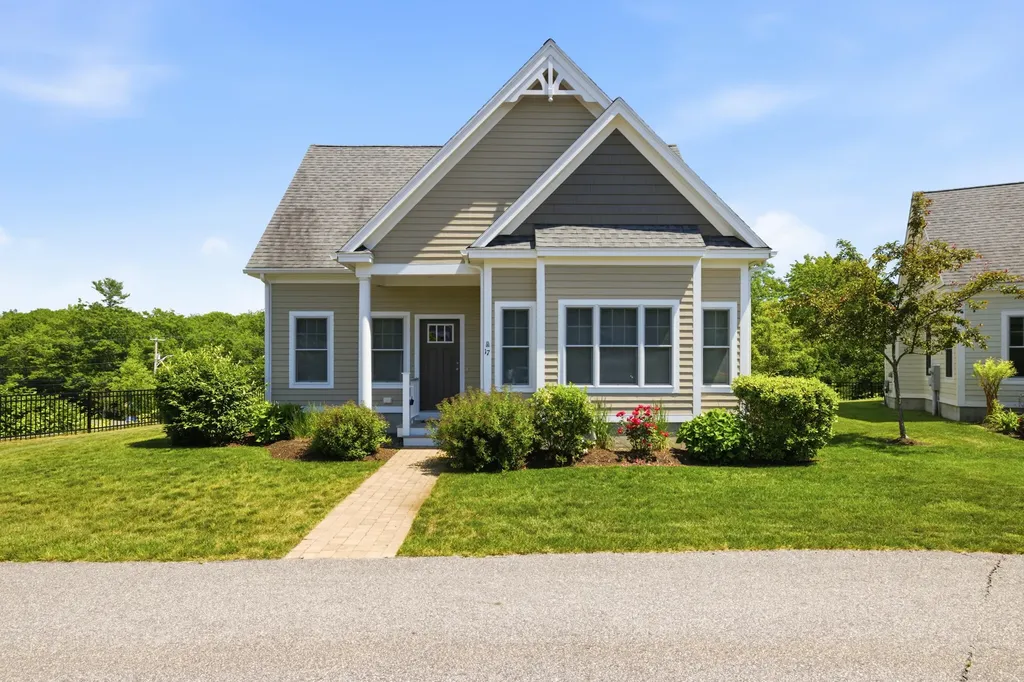 17 Adams Lane Arundel ME 04046