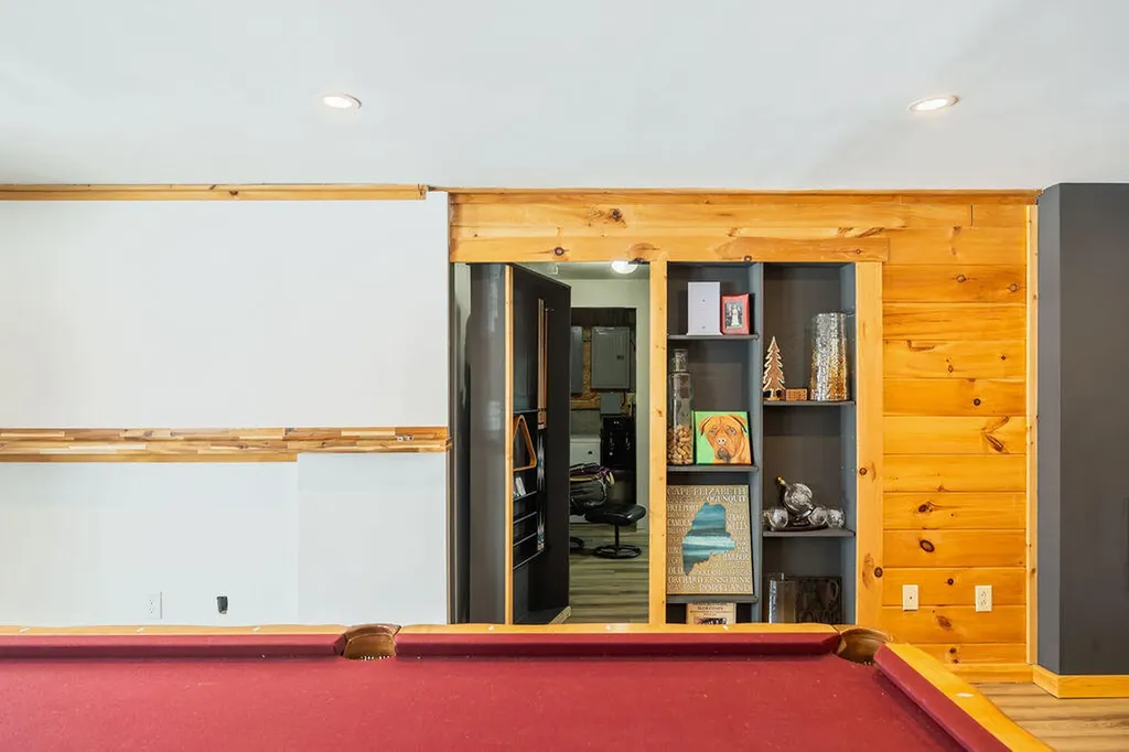 1277 Naples Road Harrison ME 04040