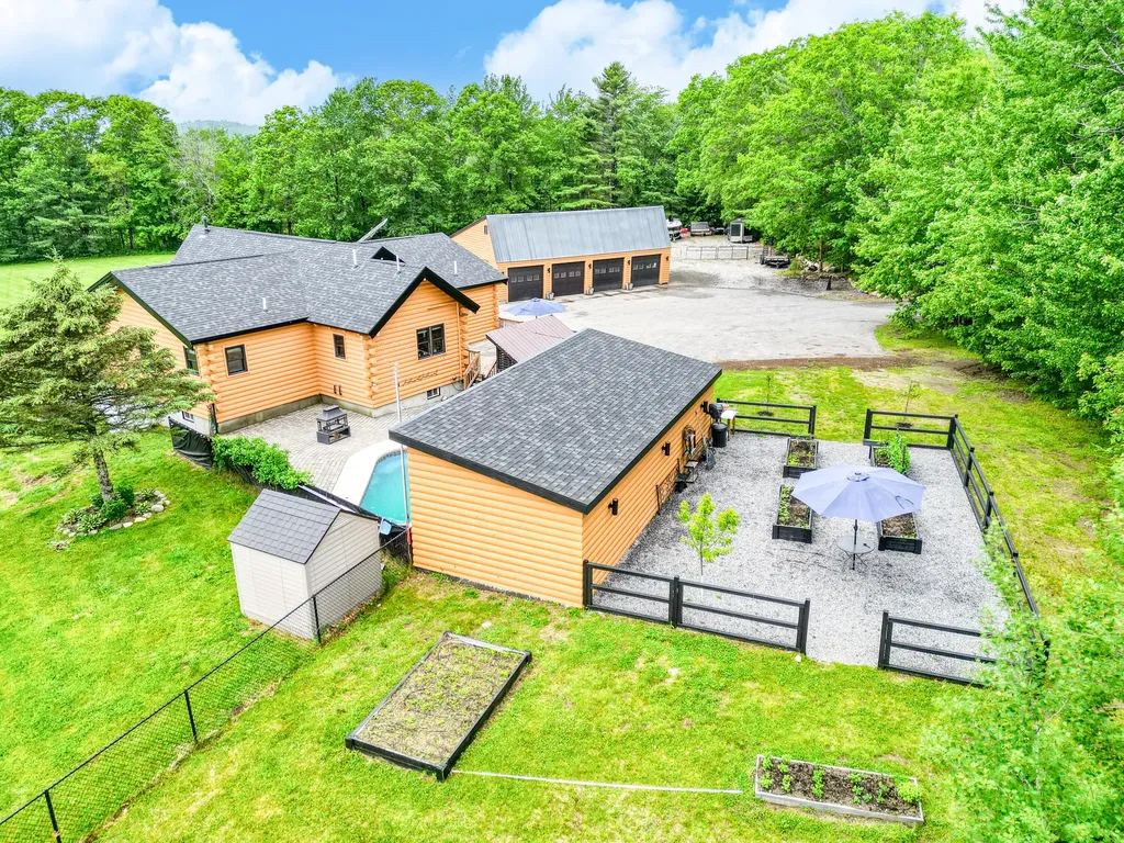 1277 Naples Road Harrison ME 04040
